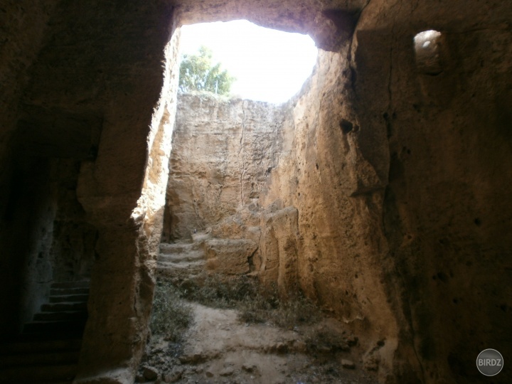 Východ zo Solomonských katakomb