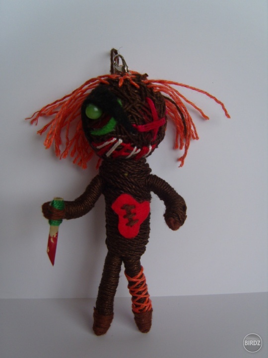motaná bábika, výška 10cm, má ohybné rúčky aj nôžky, vhodná ako prívesok