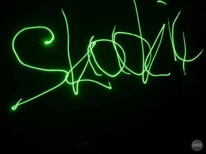 zelený laser + 8 sekúnd uzávierka