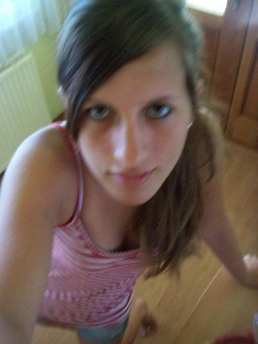 Toto je Henika...moja byvala spolužiačka...mám ju strašne rád....Je to fakt pecková baba