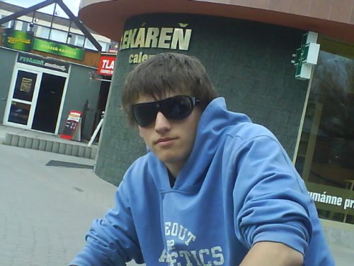 Matuuus :D:D heh thaaaq tho je podarene chlapcisko :Dcelkom haluuz s nim