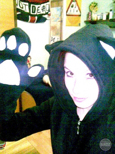 Catwoman says: Hello! :D  este tu chyba biela kralovna a rytier :D:D