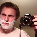 Neznášam sa holiť :( Ja chcem poriadne zarastať na celej tvári a mať bradu ako @antifunebracka ! Zatiaľ mám normálnu bradu iba pod bradou a na krku, a inde takú kinderbriadku tak to musím holiť, ale ja chcem naozajstnú bradu! :(