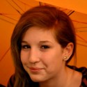 Normálne sa pri tejto fokte musím smiať :D Vyzerám tu tak nevinne :D ako princezná :P A AKé čudo je zo mna :D