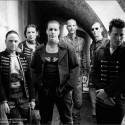 Rammstein- skupinka torundovšetkomiluje.ola mna najlepsia skupinka na svete :o)).Inak, toto je moja najobubenejsia fotka R+. Ani neviem prečo :D ale thak vsetky fotky su super.!!!!
