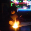Sám macík Maťo v tme so sviečkou!