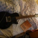 Moj Epiphone, moja prva gitara... mma kapelku takze tak...