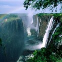 Viktórine vodopády na rieke Zambezi (medzi Zambiou a Zimbabwe)