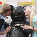 Ak ste pohladili bobra-symbol mesta Bobrujsk po paprci-znamenalo to stastie..HA...my sme ho rovno pobozkali:)