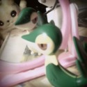 Lord Snivy si spolu so svojim komorníkom vyberá garderóbu na dnešný večer