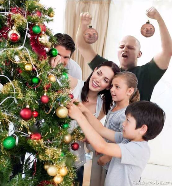 uz aj Mino Mazurek ozdobuje stromcek vianocnymi Krupami