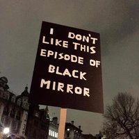 Uplne ako Black mirror live :D 