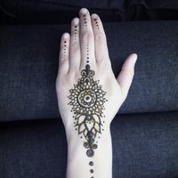 Včerajšia henna s krásnou @Amikadze :-) 