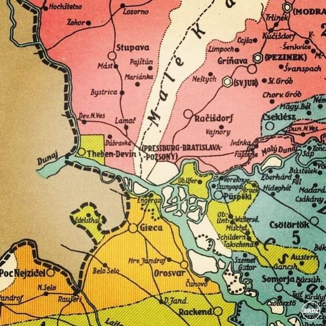 Okolie Bratislavy v 1773 - červená je SK národnosť, zelená je nemecká, oranžová je chorvátska, modrá je maďarská. Zaujimavé, že Most bol nemecký, Vrakuňa maďarská a Vajnory už slovenské.