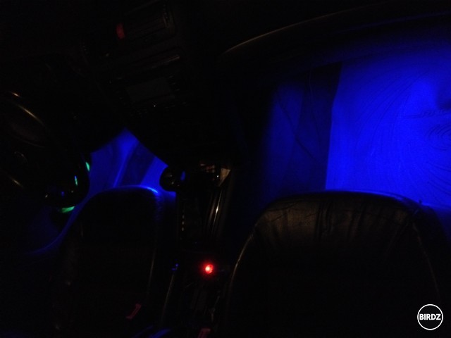 8 statických a 8 dynamických farieb osvetlenie LED interiéru auta
