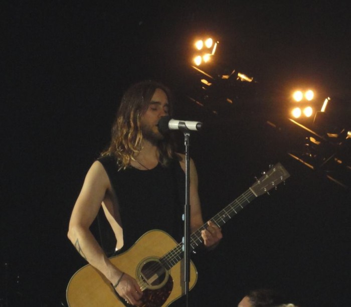 Kocoouureeek Jared <3 

Bolo úžasne.. pod staigom aaaaaa.. :)