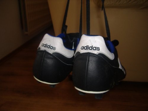 dalsie moje kopacky ;) znema je zivot ADIDAS