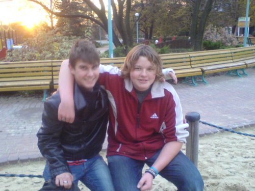 tady Vilk(Jišík) s Pupíkem...ať nám  všem dá Pán Bůh věčnou slávu :)