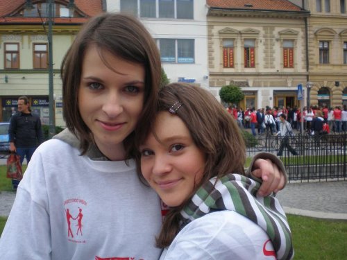 stvorylka:)velmiiii fasny den..celyyy..od rana do vecera8-)no a ja s Puc:-*samozrejme:Daaaa sme f Guinessovej:P:D