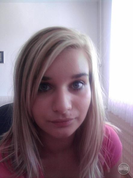 ja uz prefarbena na blond :)