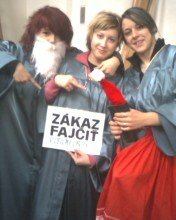 Ta tu sme s kamoškama vystupovali, na vianočnom koncerte, a v zákulisí sme našli kadejaké veci..:D
