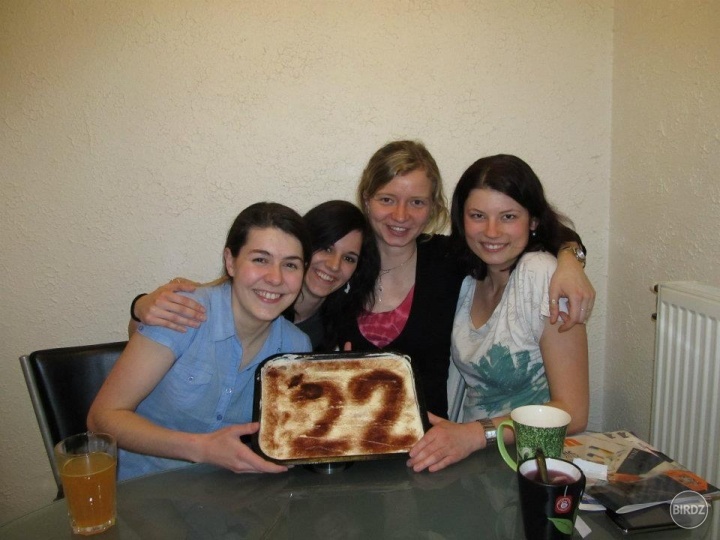 moje dobré dušičky...alebo 4 medičky a veľký pekáč tiramisu:D