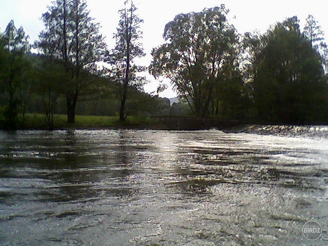 zastávka našej jazdy na bicykli pri splave :)