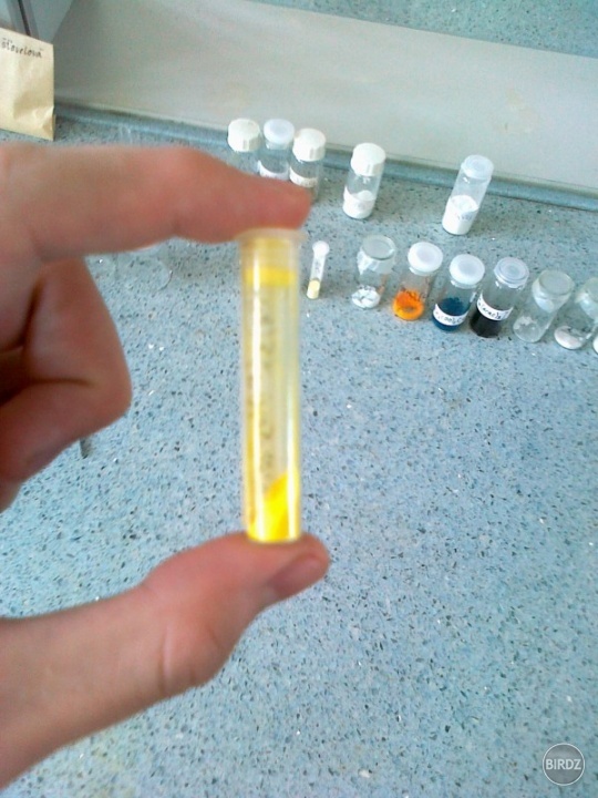 tetrakis(trimolybdato)fosforečnan amonny hexahydrat