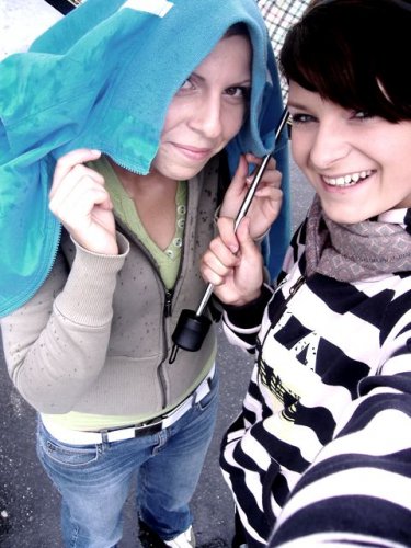ja a alison , to boli casi , super zena to je :)
