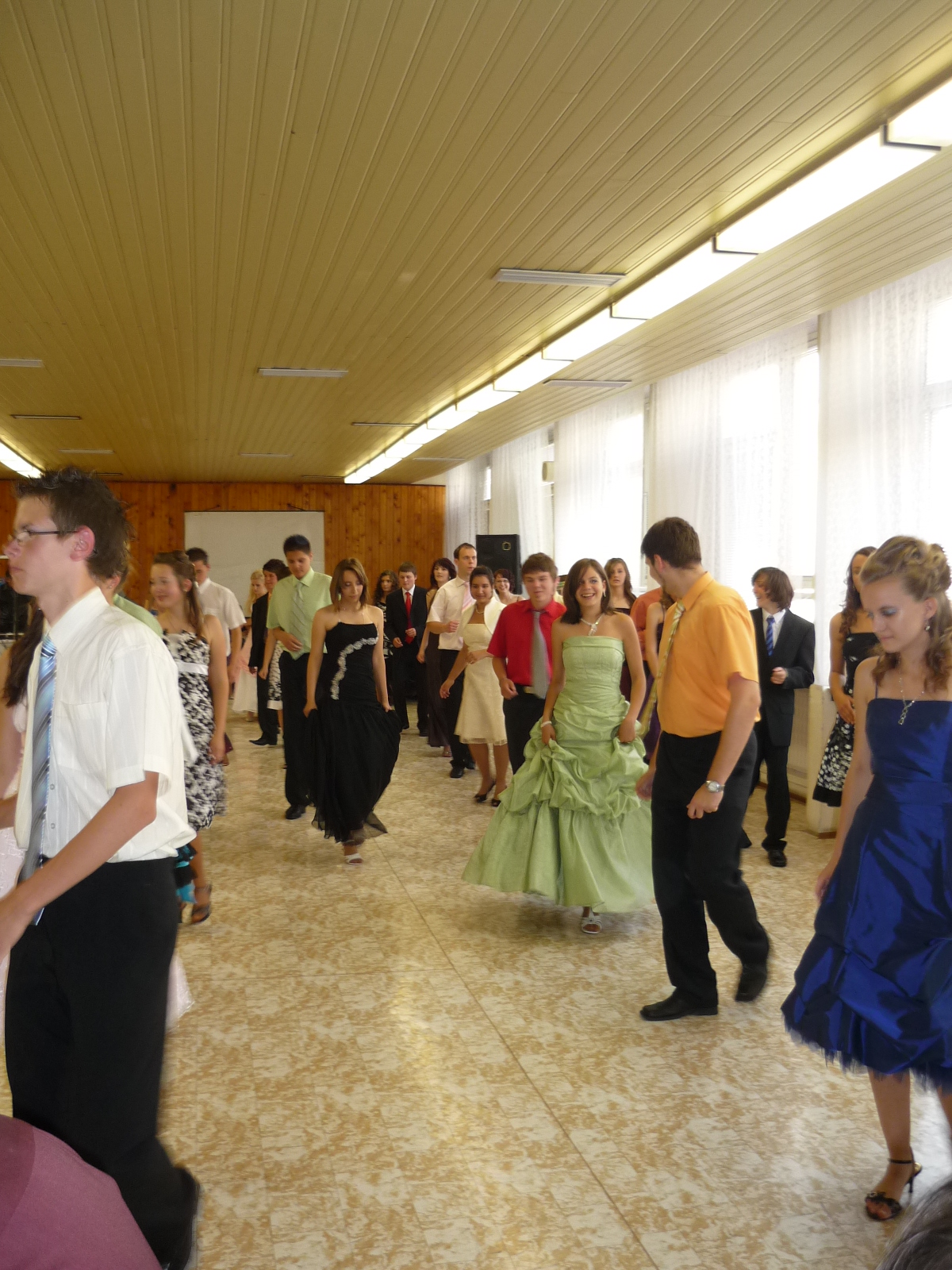 Pravdepodobne takto nejak to tam vyzeralo :D
Venček 2009