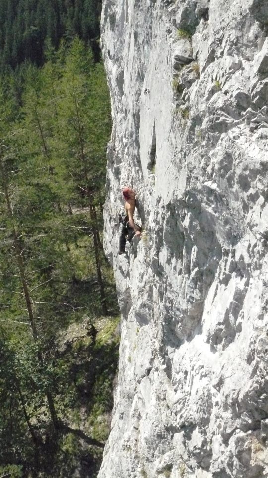 čím vyššie tým väčší strach?...čím vyššie, tým väčší pocit pokoja a samoty...len ja a ten prastarý kus skaly...boj?...nie, len cesta za poznaním...