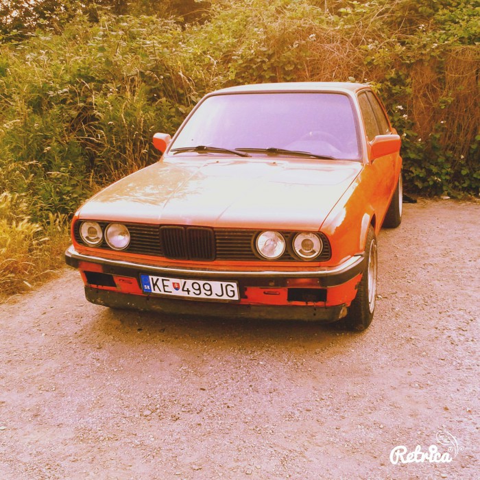 Konecne som provizorne pripevnil Lipko. Hned vyzerá lepsie :) No stále je nepojazdné. Čaká nas ešte dlhá cesta.