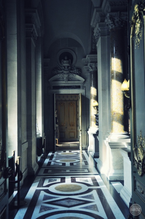 louvre museum