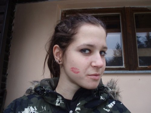 blaniiii.....cmuuk a prepac za tu foto s dreamteamom ....vidite aka je to krasavica!!!:):):):) cmuk lubim:-*