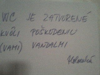 Nápis na školskom wc :D