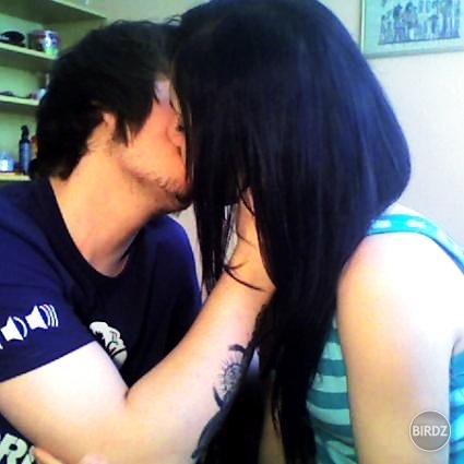 Lebo ho milujem :-* (a neni nás vidno, sme krásni:))