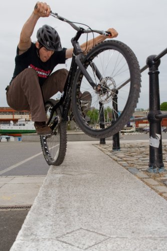 no toto zakerna foto:)NT=neil tunnicliffe on ADAMANT:))taqyy sidehop-iiiik:)