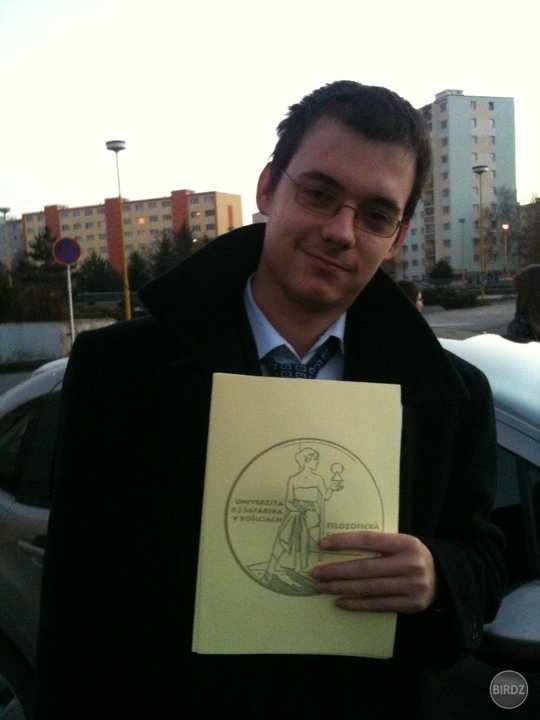 1. fotka z vysokej :) Ako sa z chalana stáva seriózny študák :D
