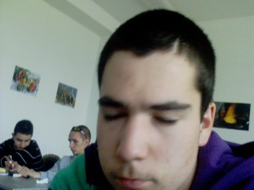 samo nespi, este sme v skole :)