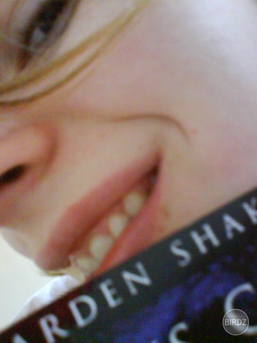 Good books make me smile :)