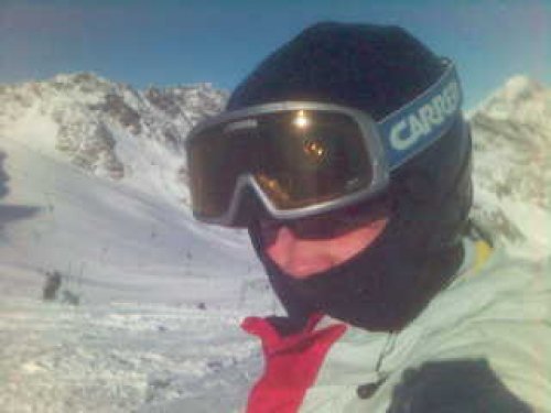 Alpy-Stubai,niet nad čerstvý prašan.