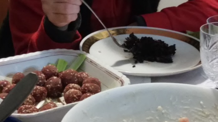 poviedky z kuchyne - krokety z koreňovej zeleniny, čierna ryža s hubami a kukuricou