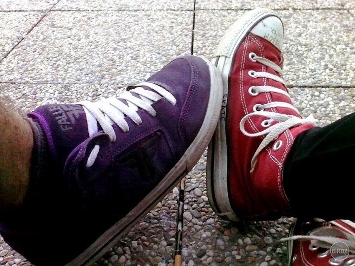 fallen converse

