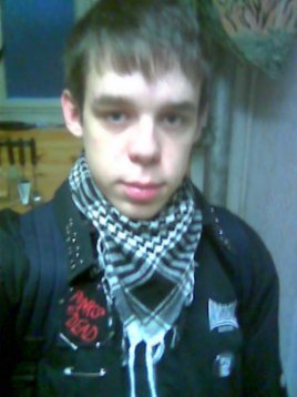 Punkhart ... sa pomaly vyvija na profesionalneho narcisa ... Daly teba ho zaradit :D mi vieme o com hovorime :D