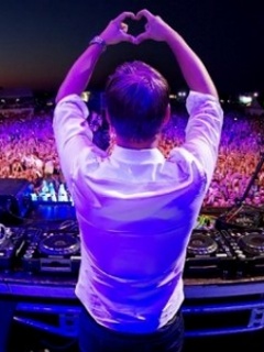 Armin van Buuren
A State of Trance :love: