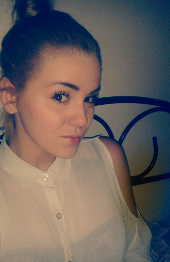 To Svetlo zo mna robi brunetu