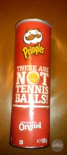 Pringles, nie tenisové loptičky ;)