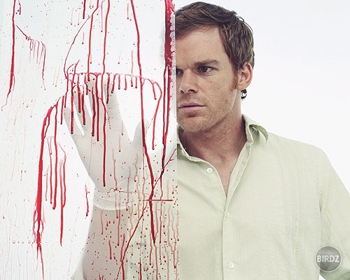Dexter - najobľúbenejší sériový vrah. Skúste si ten seriál pozrieť a pochopíte, o čom hovorím (jeho si skrátka človek zamiluje).