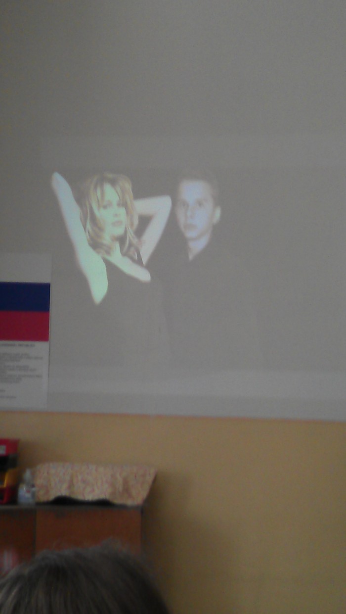 Dnes mal spolužiak prezentáciu na Ukl o Claudii Schiffer ...a takto to dopadlo :D