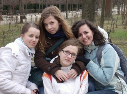 tanci,dudu tess and me :)... in WIENNA <3.. wanna go back...:(